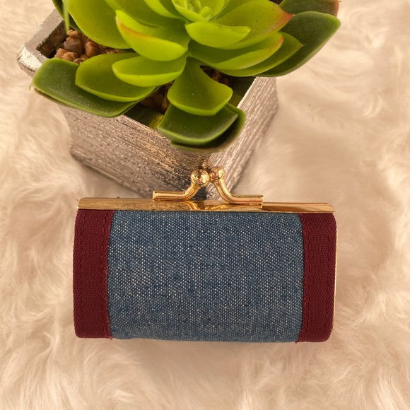 Storage case - Picture 4 of 5